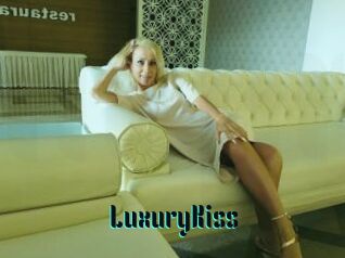 LuxuryKiss