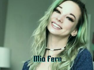 Mia_Fern