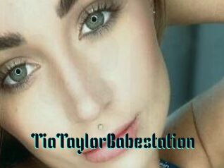 TiaTaylorBabestation